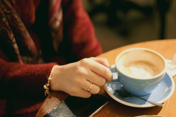 Explorez les chapeaux idéaux pour un été bohème élégant et stylé !
